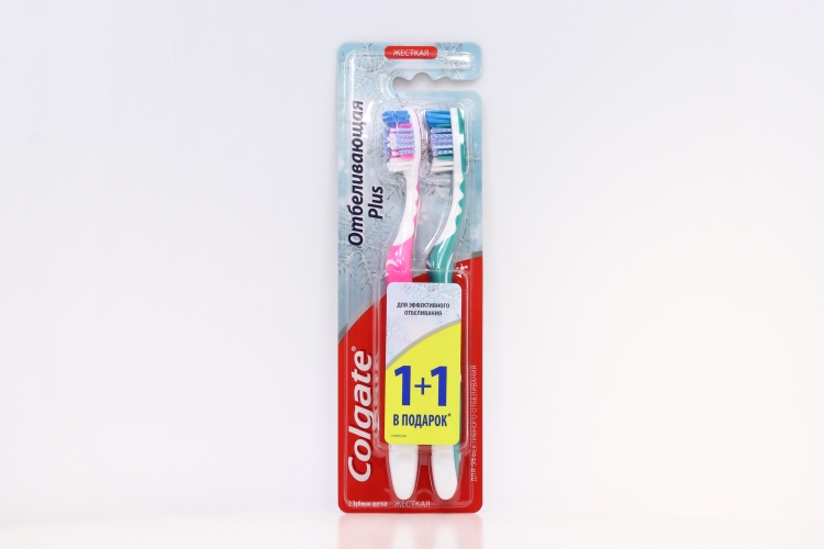 З/щетка COLGATE отбеливающая plus жесткая 2 шт
