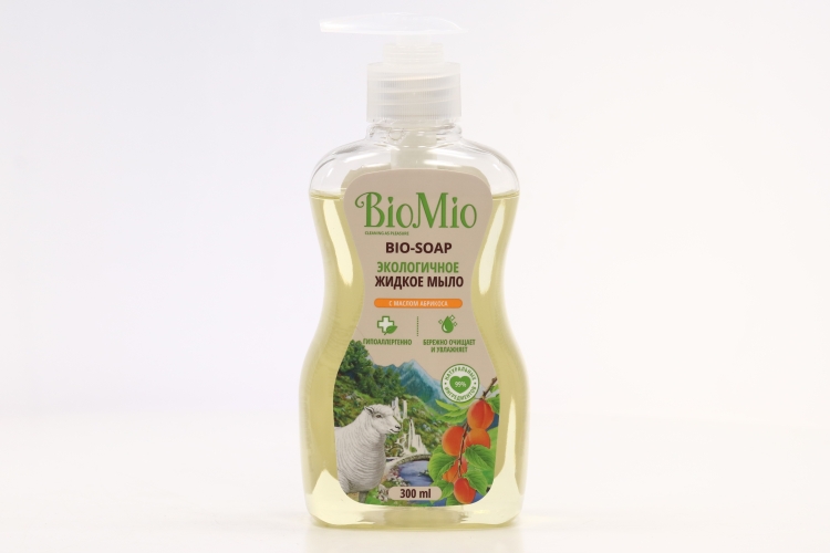 Мыло жидкое экологичное BioMio BIO-SOAP с маслом абрикоса, 300 мл